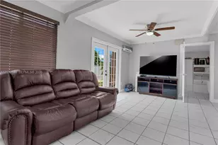 3030 NW 90th St, Miami, FL 33147 - Photo 14