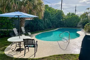 1241 Manor Dr, Singer Island, FL 33404 - Photo 2
