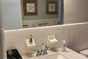 1241 Manor Dr, Singer Island, FL 33404 - Photo 12