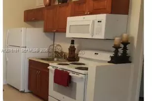 513 SW 6th Ave, Homestead, FL 33030 - Photo 4