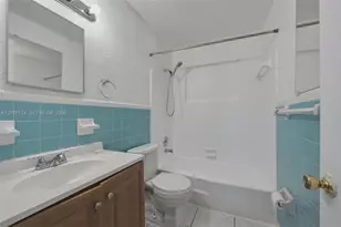 2140 NW 21st Terrace, Fort Lauderdale, FL 33311 - Photo 12