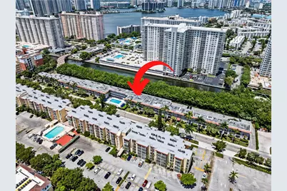 251 172nd St #321, Sunny Isles Beach, FL 33160 - Photo 2