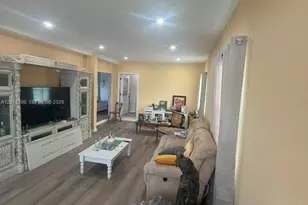 402 Frances Cir, Other City - In The State Of Florida, FL 33570 - Photo 8