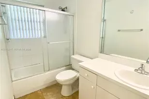 6095 W 18th Ave, Hialeah, FL 33012 - Photo 14