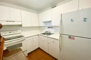 6095 W 18th Ave, Hialeah, FL 33012 - Photo 8