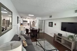 210 172nd St, Sunny Isles Beach, FL 33160 - Photo 2