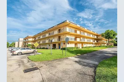 201 Berkley Rd #102, Hollywood, FL 33024 - Photo 1
