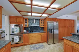 18723 SW 83rd Pl, Cutler Bay, FL 33157 - Photo 6