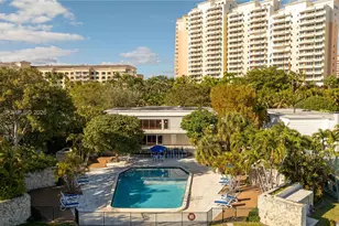 210 Sea View Dr, Key Biscayne, FL 33149 - Photo 36