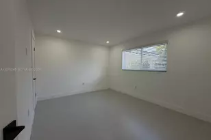 501 NW 25th Ct, Miami, FL 33125 - Photo 4