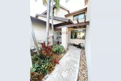 10050 SW 137th Ct, Miami, FL 33186 - Photo 2