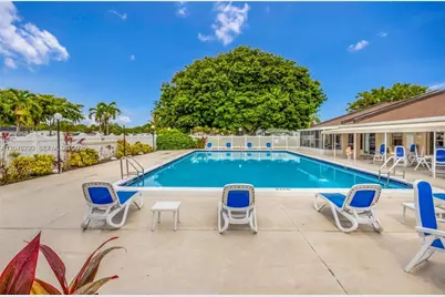5298 NW 4th Ter #5298, Deerfield Beach, FL 33064 - Photo 6