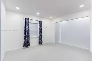 233 W 39th Pl, Hialeah, FL 33012 - Photo 20