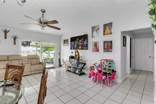 12202 SW 111th Ln, Miami, FL 33186 - Photo 10