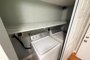 6950 W 6th Ave, Hialeah, FL 33014 - Photo 10