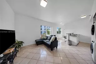1255 Pennsylvania Ave, Miami Beach, FL 33139 - Photo 6