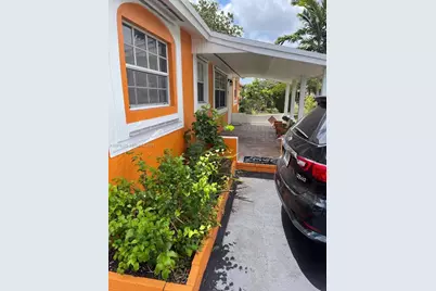 2240 NW 177th Ter, Miami Gardens, FL 33056 - Photo 2