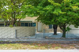 1701 NW 19th Ave, Miami, FL 33125 - Photo 10