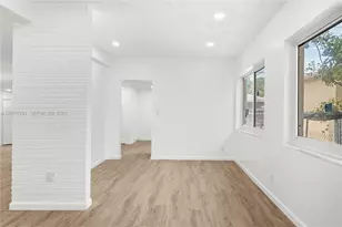 1701 NW 19th Ave, Miami, FL 33125 - Photo 26