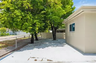 1701 NW 19th Ave, Miami, FL 33125 - Photo 14