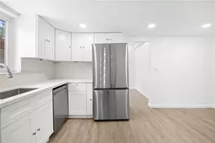 1701 NW 19th Ave, Miami, FL 33125 - Photo 28