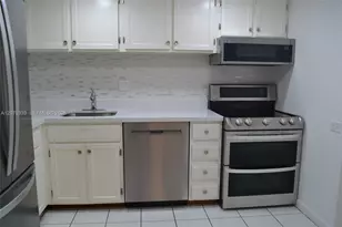 3670 Inverrary Dr, Lauderhill, FL 33319 - Photo 6