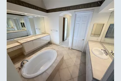 7635 Ironhorse Blvd, West Palm Beach, FL 33412 - Photo 18