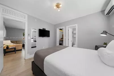 6330 SW 79th St #6, South Miami, FL 33143 - Photo 14