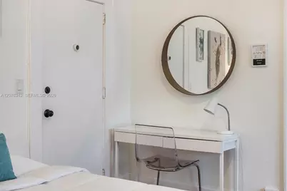 124 Mendoza Ave #4, Coral Gables, FL 33134 - Photo 6