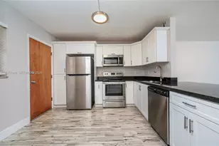 1690 NE 191st St, Miami, FL 33179 - Photo 4