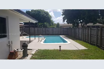 8320 NW 24th Ct, Pembroke Pines, FL 33024 - Photo 48