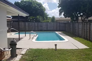 8320 NW 24th Ct, Pembroke Pines, FL 33024 - Photo 48