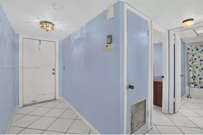 9721 Sunrise Lakes Blvd #102, Sunrise, FL 33322 - Photo 8