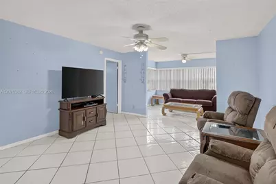 9721 Sunrise Lakes Blvd #102, Sunrise, FL 33322 - Photo 12