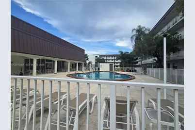 500 NE 2nd St #417, Dania Beach, FL 33004 - Photo 6