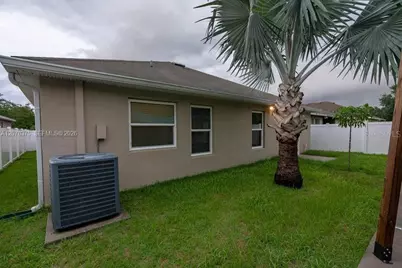 311 Delwood Breck St, Other City - In The State Of Florida, FL 33570 - Photo 32