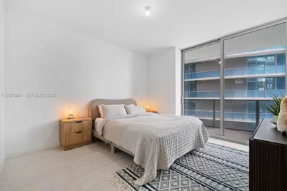 77 SE 5th St #2805, Miami, FL 33131 - Photo 6