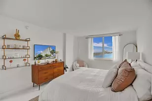 500 Bayview Dr, Sunny Isles Beach, FL 33160 - Photo 10
