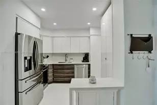 500 Bayview Dr, Sunny Isles Beach, FL 33160 - Photo 18