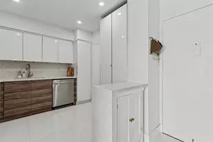 500 Bayview Dr, Sunny Isles Beach, FL 33160 - Photo 12