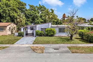 835 NW 84th St, Miami, FL 33150 - Photo 1