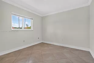 8936 SW 11th St, Miami, FL 33174 - Photo 12