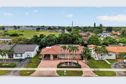 8936 SW 11th St, Miami, FL 33174 - Photo 2