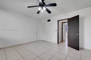 1655 NE 115th St, Miami, FL 33181 - Photo 24