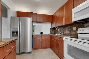1655 NE 115th St, Miami, FL 33181 - Photo 12