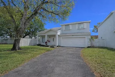 14615 SW 142nd Place Cir, Miami, FL 33186 - Photo 1