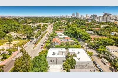 2463 Pine Tree Dr #3, Miami Beach, FL 33140 - Photo 32
