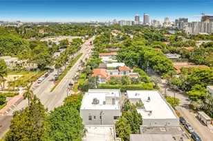 2463 Pine Tree Dr, Miami Beach, FL 33140 - Photo 32