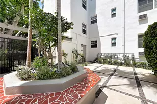 2463 Pine Tree Dr, Miami Beach, FL 33140 - Photo 18