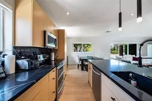 10658 NE 11th Ave, Miami Shores, FL 33138 - Photo 6